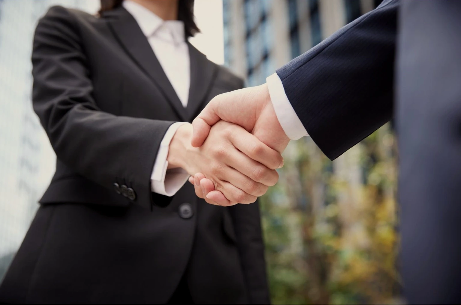 Handschlag als Zeichen einer verlässlichen Zusammenarbeit